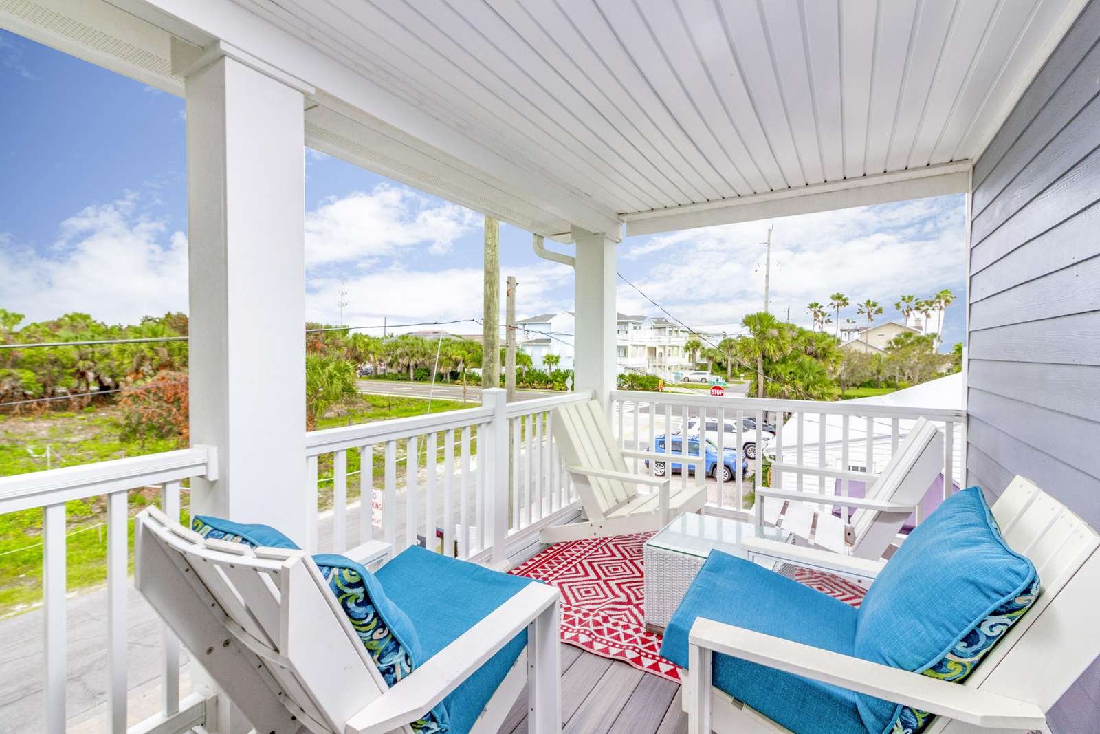 Second floor veranda seating area!