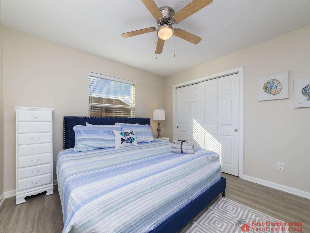 Island Retreat Unit A Master Bed with Closet