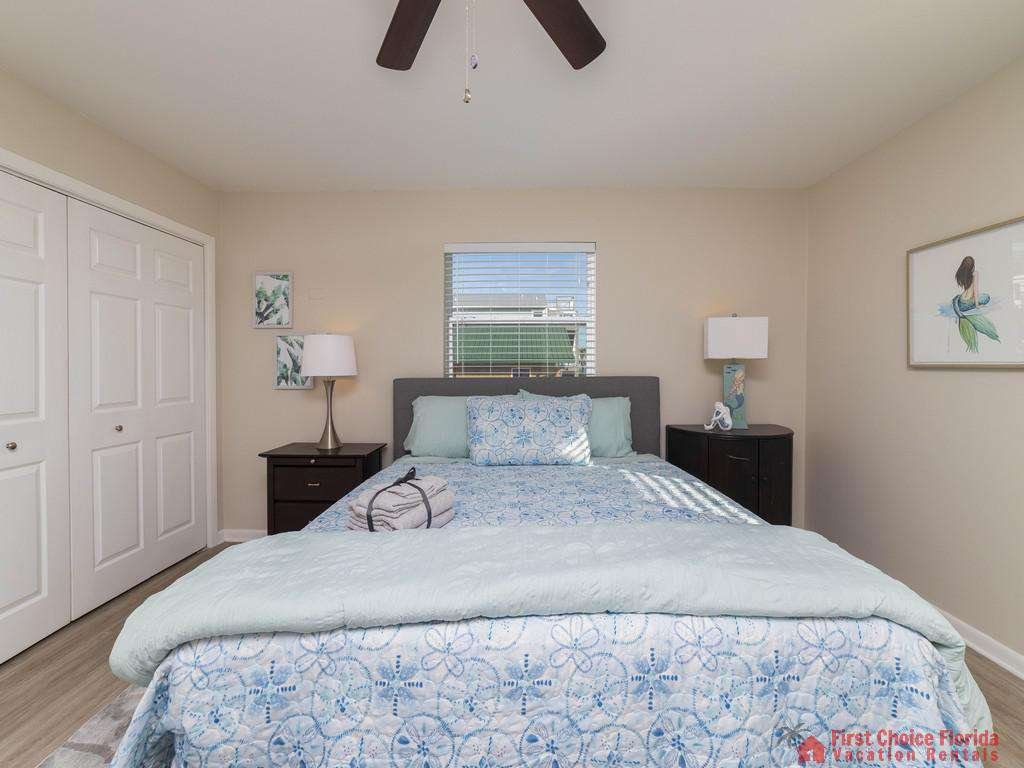 Island Retreat Unit A Bed with Nightstands